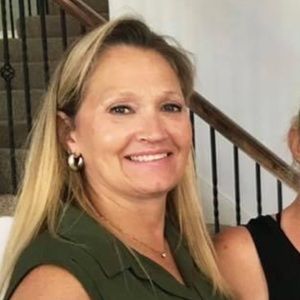 Meet your Posher, Denise